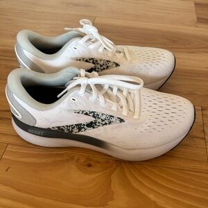 Brooks Women’s running shoes